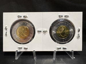2020 BILL REID IN CARDBOARD 2X2 COLOURED/UNCOLOURED TOONIE (2 PACK)