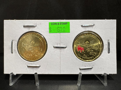 2021 125TH ANNIVERSARY OF THE KLONDLIKE GOLD RUSH IN CARDBOARD 2X2 COLOURED/UNCOLOURED LOONIE (2 PACK)