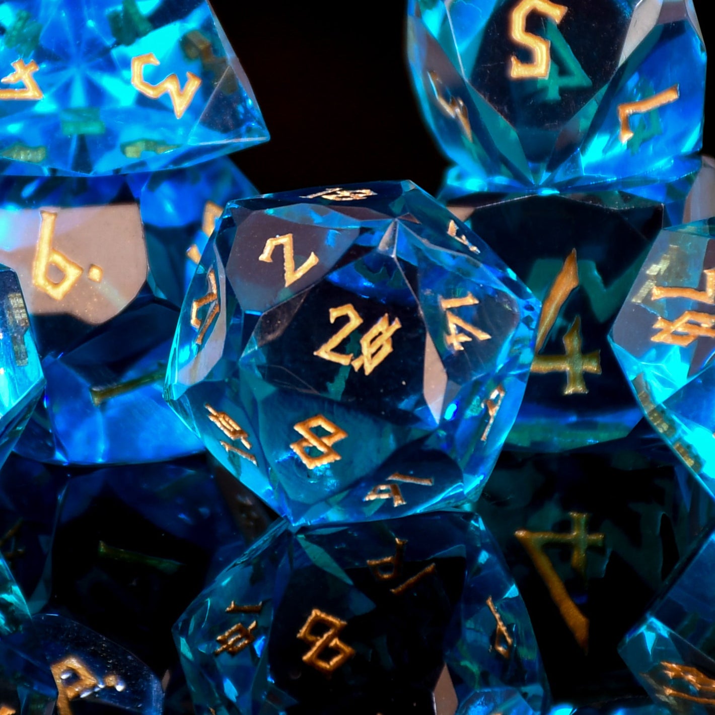MULTIFACETED RESIN DICE SET - AQUAMARINE