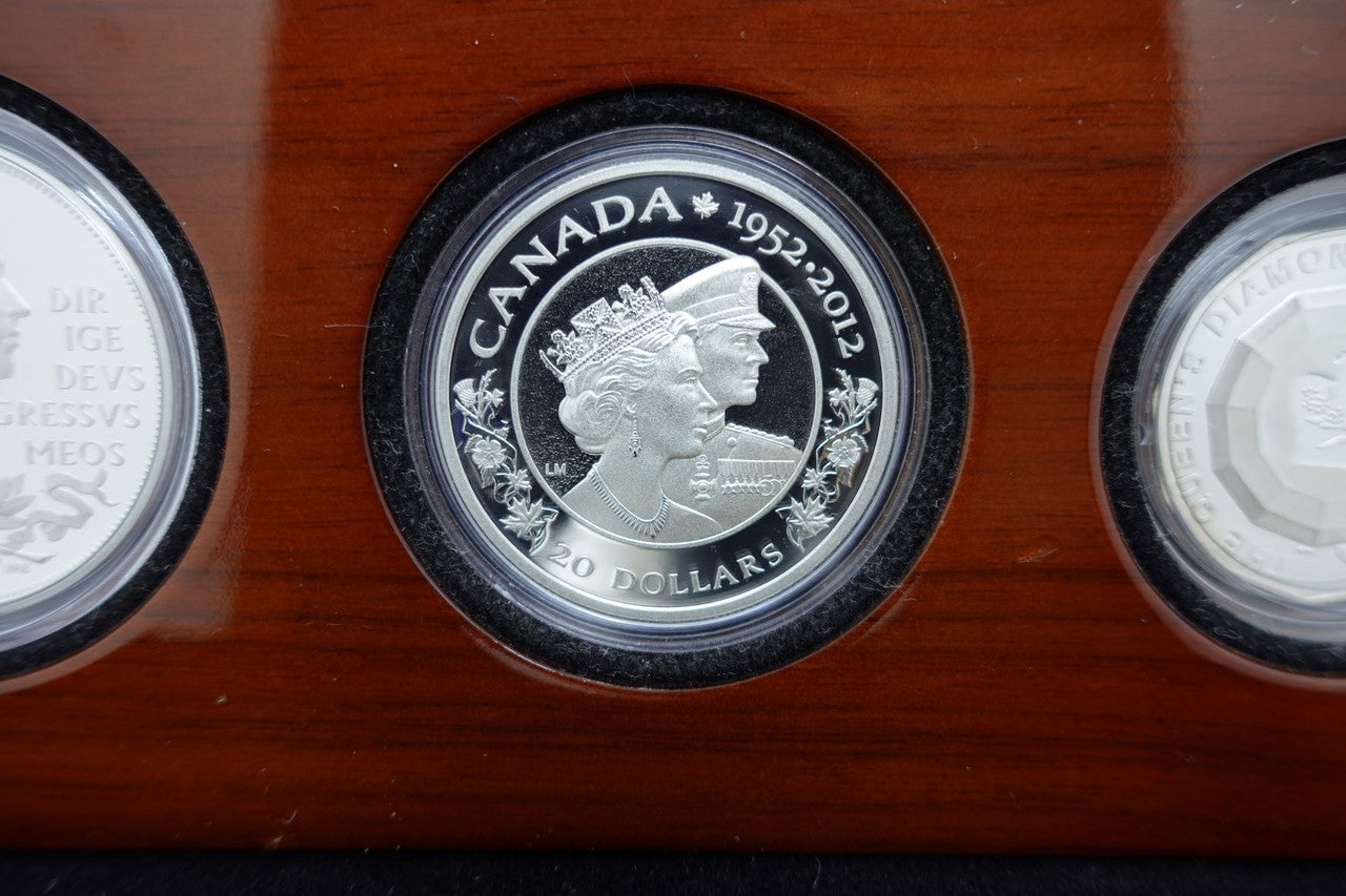 2012 THE QUEEN'S DIAMOND JUBILEE ROYAL SILVER SET 3-PIECE COIN COLLECT