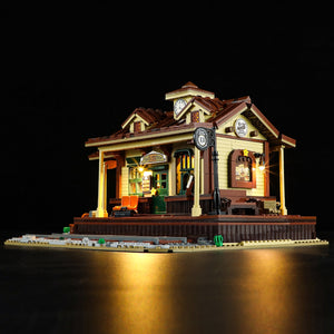 [PRE-ORDER] WEST TRAIN STATION LUMIBRICKS