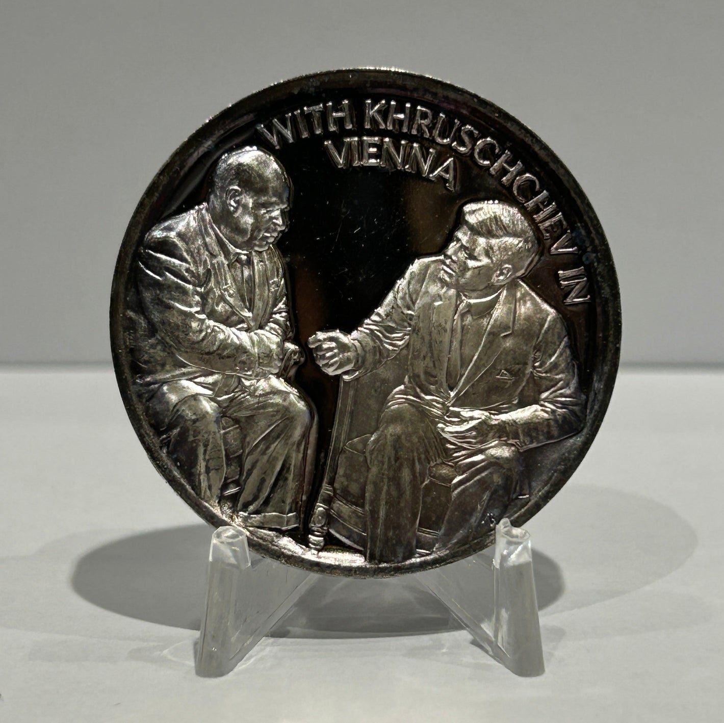 E-TRANSFER ONLY - 1971 1oz LIFE AND LEGACY OF JOHN F. KENNEDY MEDAL: WITH KHRUSCHCHEV IN VIENNA FINE SILVER
