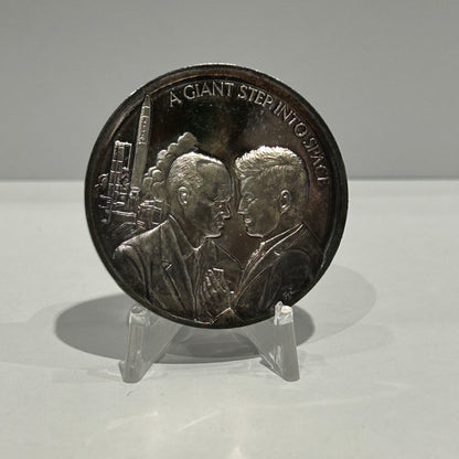 E-TRANSFER ONLY - 1971 1oz LIFE AND LEGACY OF JOHN F. KENNEDY MEDAL: A GIANT STEP INTO SPACE FINE SILVER