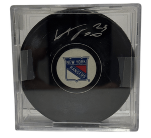 NEW YORK RANGER - ADAM FOX AUTO PUCK