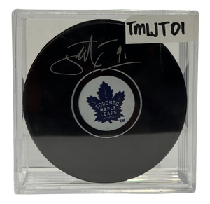 TORONTO MAPLE LEAFS - JOHN TAVARES AUTO PUCK