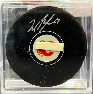 CALGARY FLAMES - MILAN LUCIC AUTO PUCK