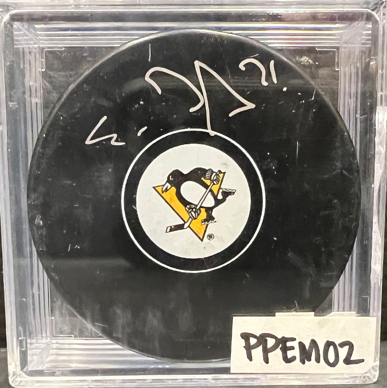 PITTSBURGH PENGUINS - EVGENI MALKIN AUTO PUCK