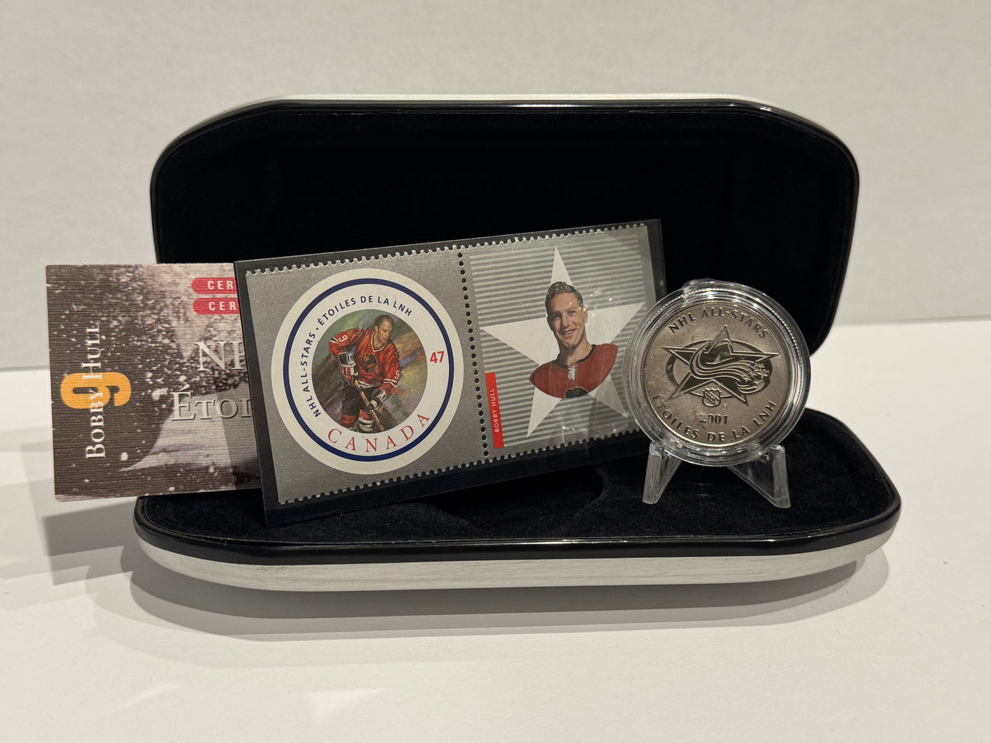 [AUCTION ONLY] 2001 - NHL ALL-STARS BOBBY HULL STAMP & MEDALLION SET