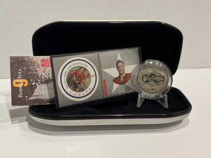 [AUCTION ONLY] 2001 - NHL ALL-STARS BOBBY HULL STAMP & MEDALLION SET