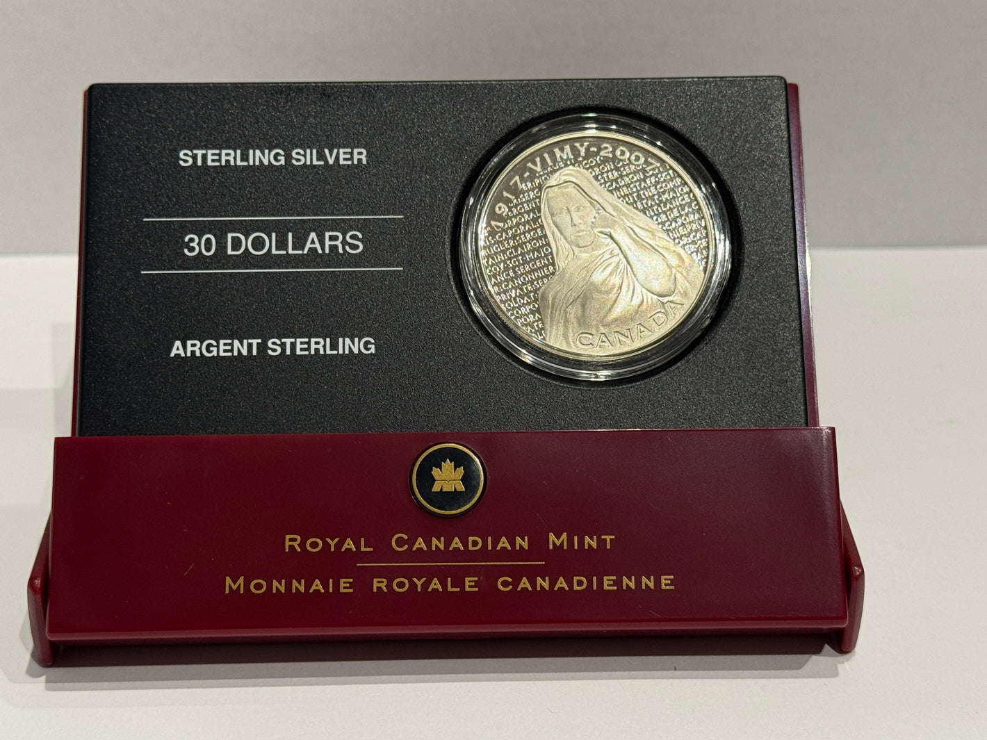 [AUCTION ONLY] 2007 1oz CANADIAN WAR MEMORIALS CANADIAN NATIONAL VIMY MEMORIAL STERLING SILVER