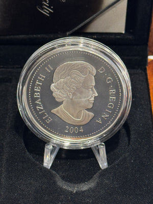 [AUCTION ONLY] 2004 THE GREAT GRIZZLY $8 LIMITED-EDITION STAMP AND COIN SET