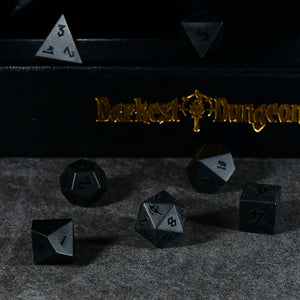 DARKEST DUNGEON OBSIDIAN DICE SET WITH LEATHER CASE